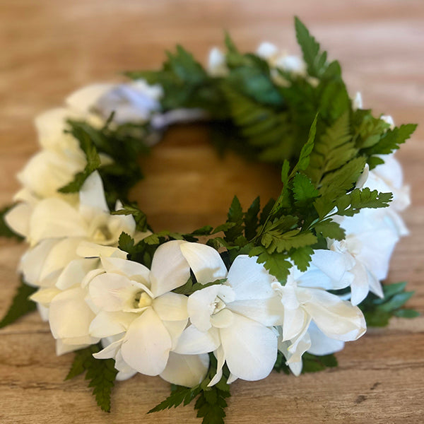 Haku Lei White